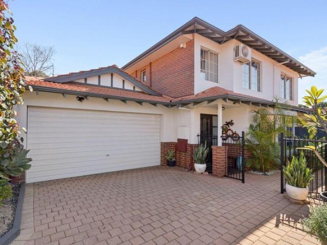Stylish Living, Close to Angelo St Village