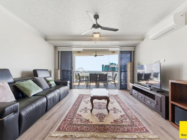 STYLISH LIVING FURNISHED 3 BEDROOM APARTMENT!