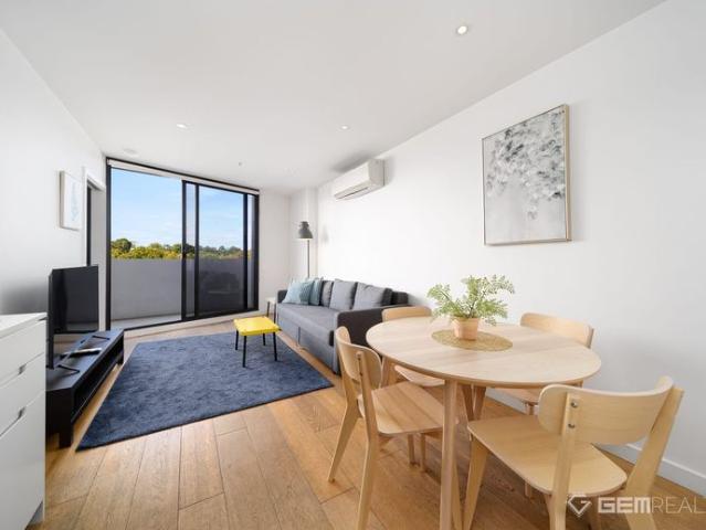 Stylish Living in the Heart of Kew Junction