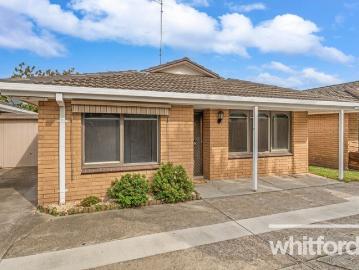 Stylish Living in the Heart of Newtown