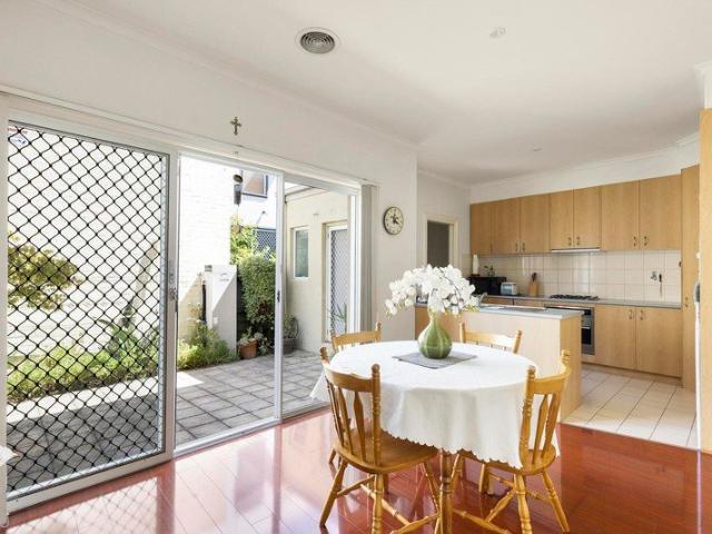 Stylish living in the heart of Westgarth