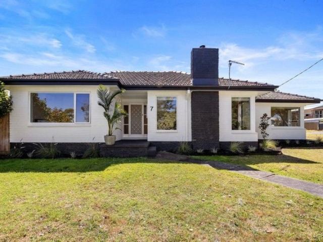 Stylish Living in a Convenient Inverloch Pocket