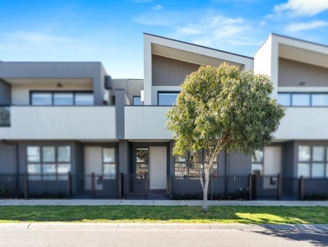 Stylish Living in a Highly Convenient Location