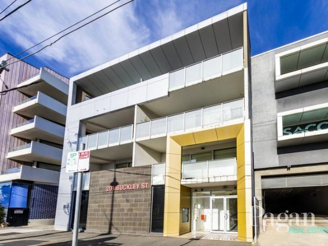 STYLISH LIVING IN A PRIME ESSENDON LOCATION