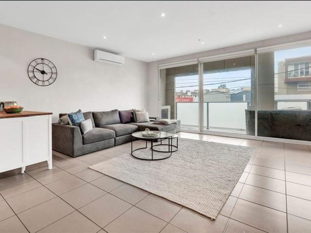 STYLISH LIVING IN A PRIME ESSENDON LOCATION