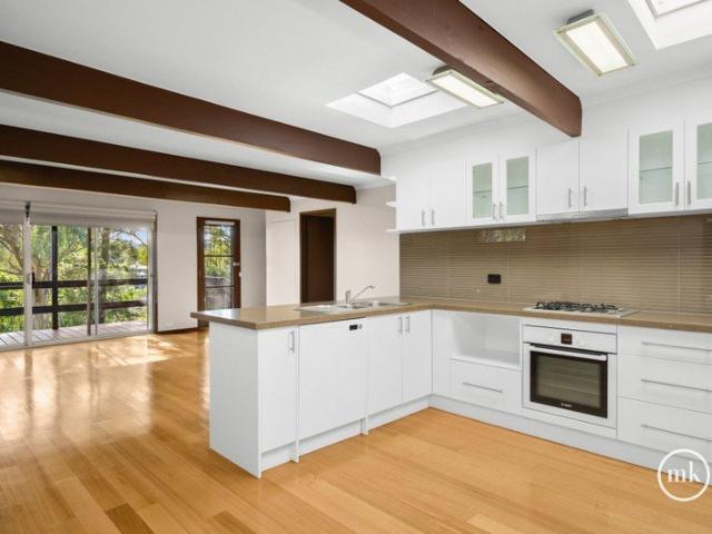 Stylish Living in an Amazing Location!