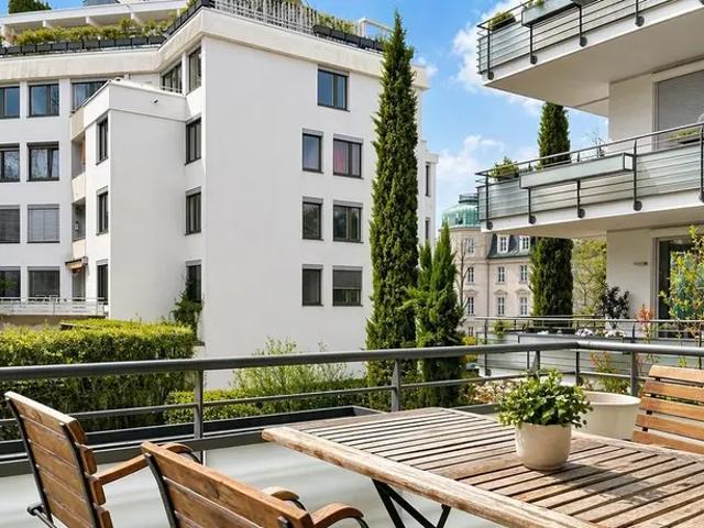 Stylish living in Bogenhausen – furnished 2 bedroom apartment in a prime location