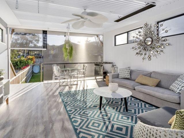 Stylish Living in Prime Location Moments to Popular Schools & Vibrant Cafés!
