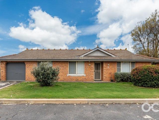 Stylish Living & Perfectly Positioned
