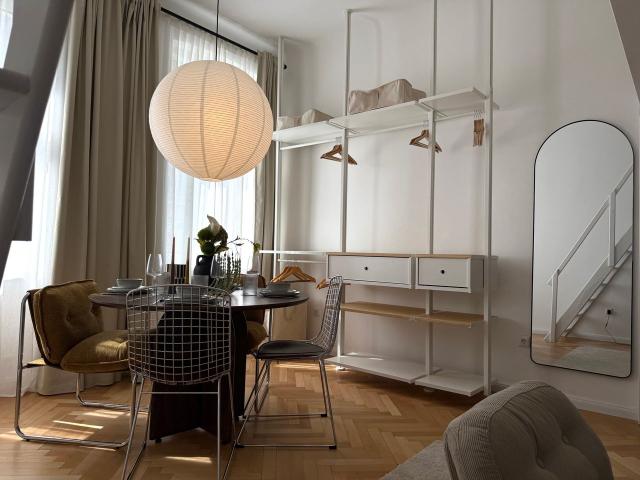 Stylish Loft Great View!, Vienna Amsterdam Apartments for Rent