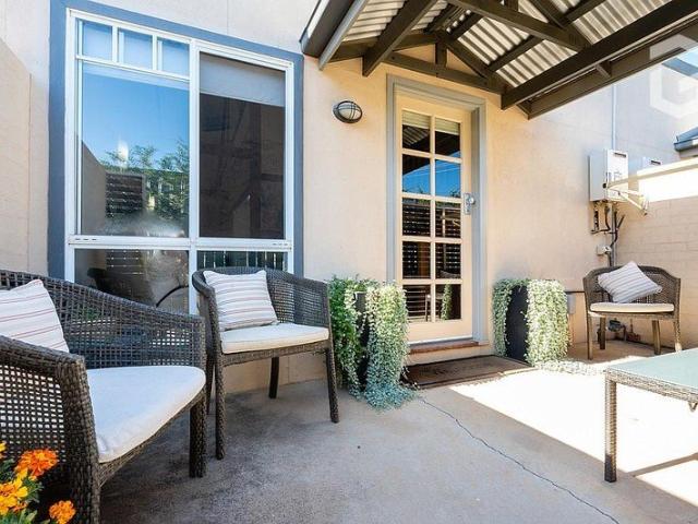 Stylish Loft Living in Central Leeton