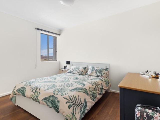 Stylish & Low Maintenance 2 Bedroom Unit