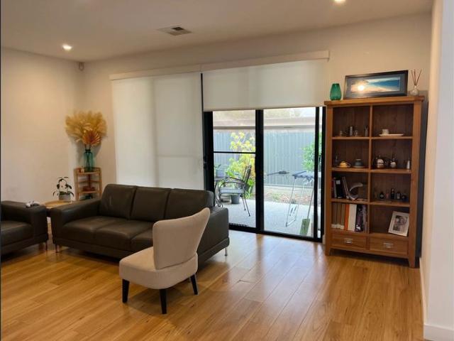 Stylish Low maintenance Townhouse