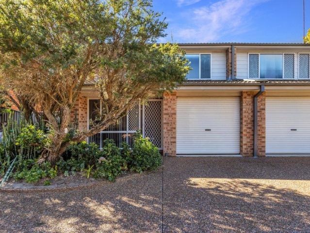 Stylish, Low Maintenance Townhouse in Ultra Convenient Location