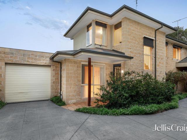Stylish & Low Maintenance Townhome in a Prime Eltham Location