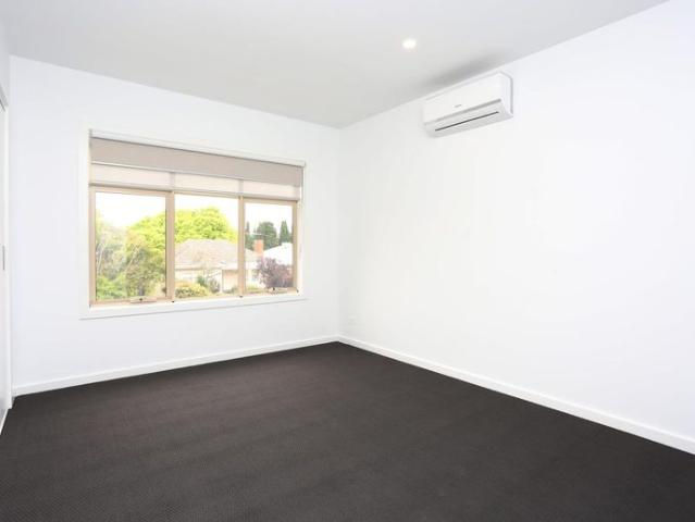 Stylish & low maintenance two bedroom townhouse