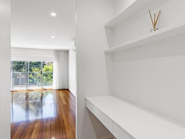 Stylish low maintenance apartment