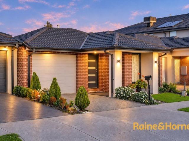 Stylish, Low Maintenance Family Living in Bonnie Brook