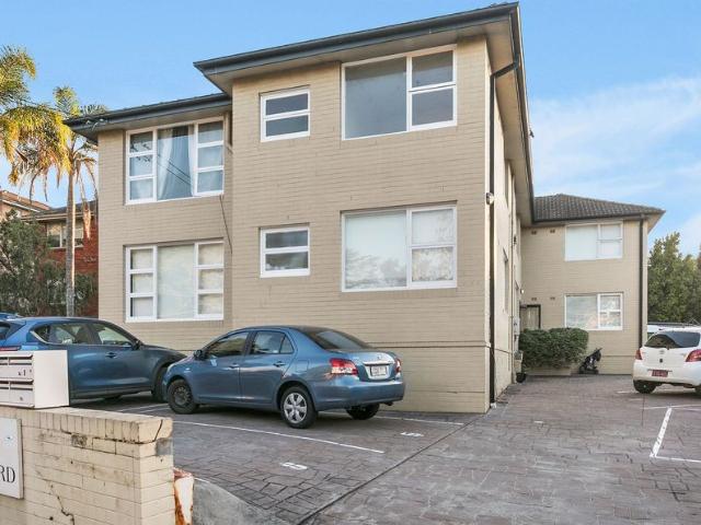 Stylish Low Maintenance Living