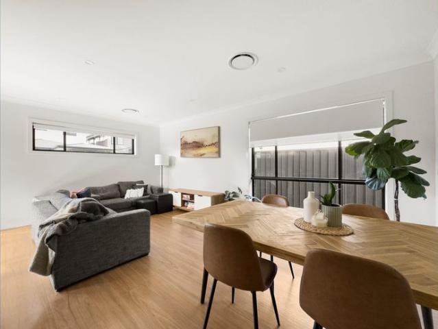 Stylish & Low Maintenance Living!