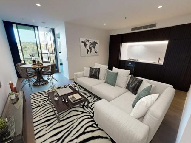 Stylish Low Maintenance Living