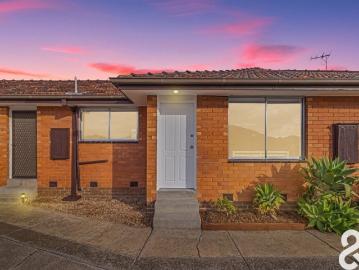 Stylish Low Maintenance Living