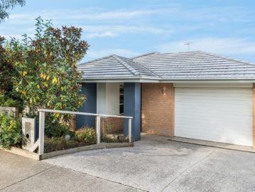 Stylish, Low Maintenance Living by Zuidema Park