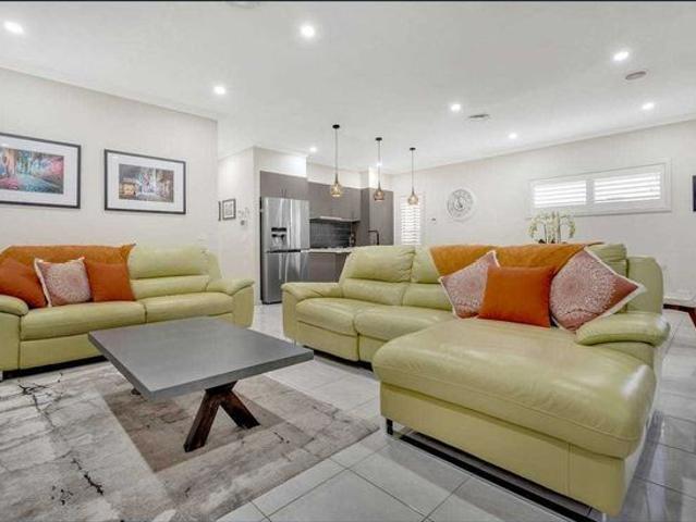 Stylish & Low Maintenance Living in a Convenient Craigieburn Location