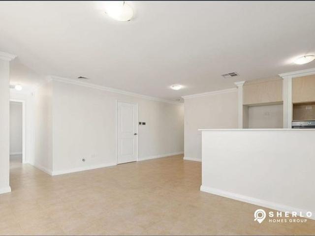 Stylish & Low Maintenance Living in a Convenient Kelmscott Location