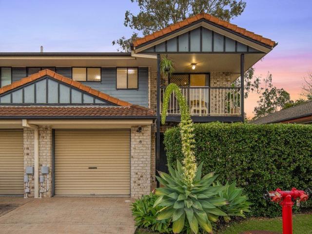 Stylish Low Maintenance Living in a Convenient Lifestyle Location