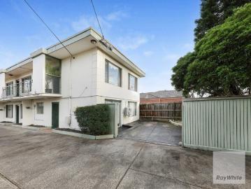 Stylish, Low Maintenance Living in a Convenient Location