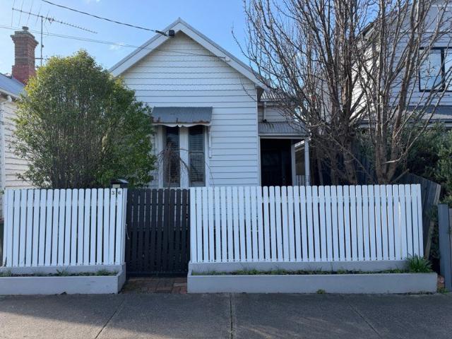 Stylish, Low Maintenance Living in a Fabulous Location