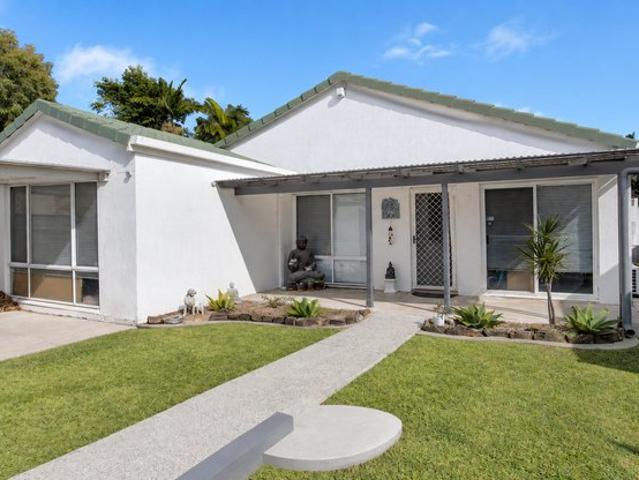 Stylish, Low Maintenance Living in a Peaceful Helensvale Pocket