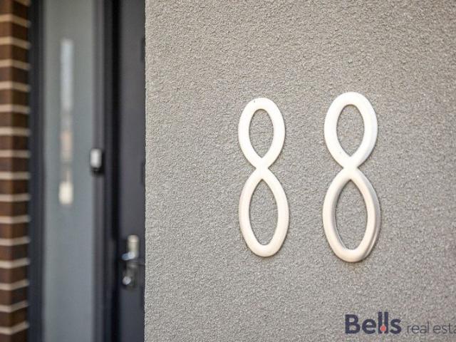 Stylish, Low Maintenance Living in a Prime Albion Location
