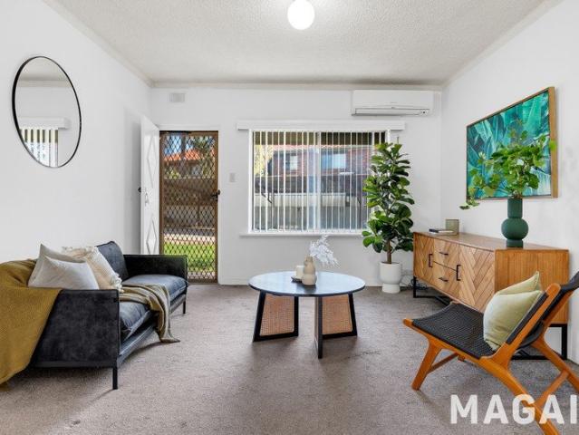 Stylish, Low Maintenance Living in a Prime City Fringe Location