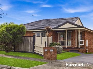 Stylish & Low Maintenance Living in a Prime Court Location