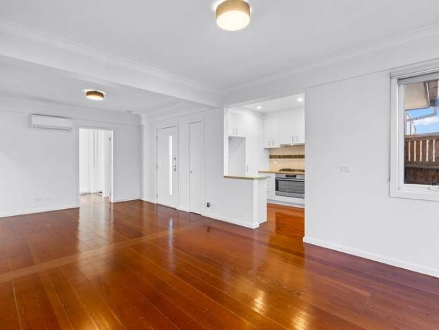Stylish, Low Maintenance Living in a Prime Heidelberg Heights Location