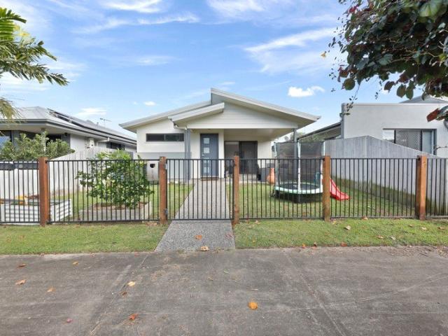 Stylish, Low Maintenance Living in a Prime Northern Beaches Setting