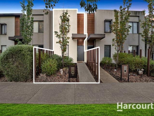 Stylish, Low Maintenance Living in a Prime Point Cook Location