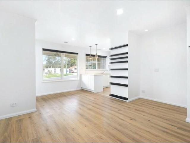 Stylish & Low Maintenance Living in a Sought After Croydon Pocket
