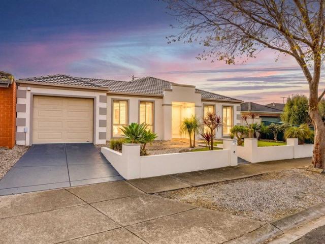 Stylish, Low Maintenance Living in a Sought After Burnside Location