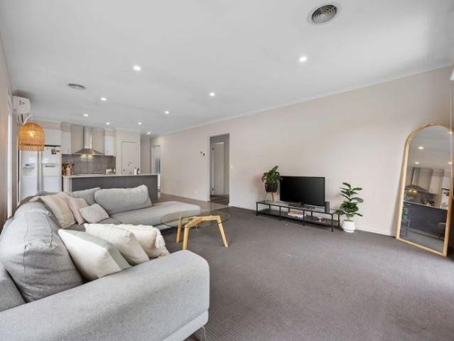 Stylish & Low Maintenance Living in Ballarat East