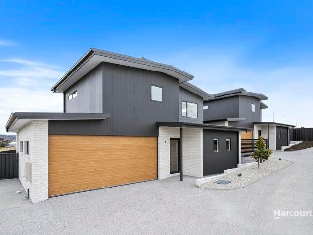Stylish, Low Maintenance Living in Midway Point
