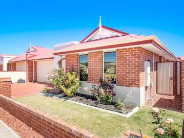 Stylish, Low Maintenance Living in Sought After Mount Tarcoola
