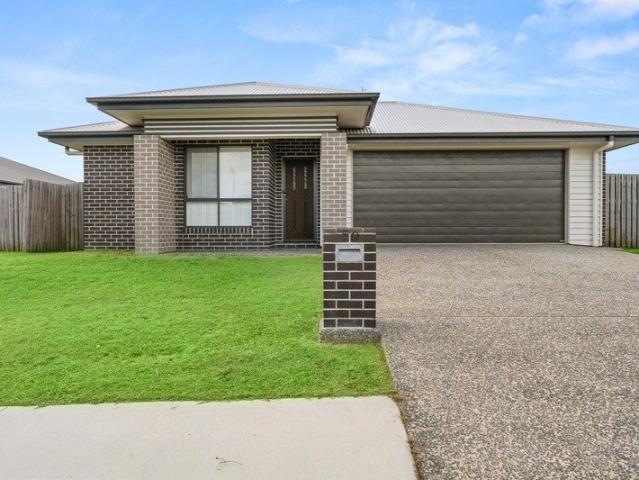 Stylish & Low Maintenance Living in Prestigious Augustus Estate