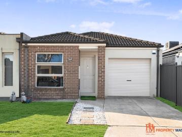 Stylish, Low Maintenance Living in Prime Truganina Location