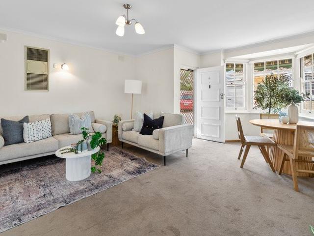 Stylish, Low Maintenance Living in the Heart of Mitcham