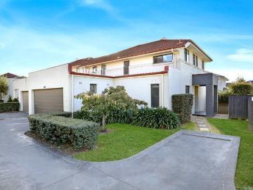 Stylish Low Maintenance Living in The Heart of Moss Vale