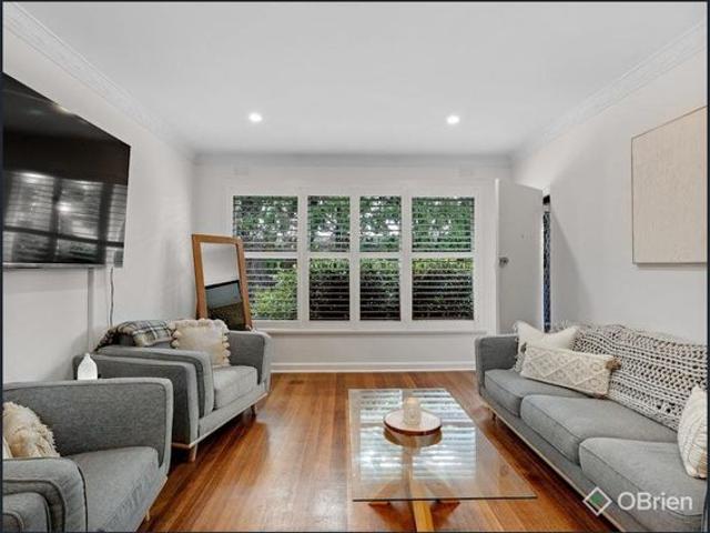 Stylish & Low Maintenance Living in the Heart of Mornington