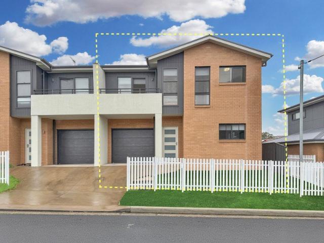 Modern Townhouse with No Strata Levies